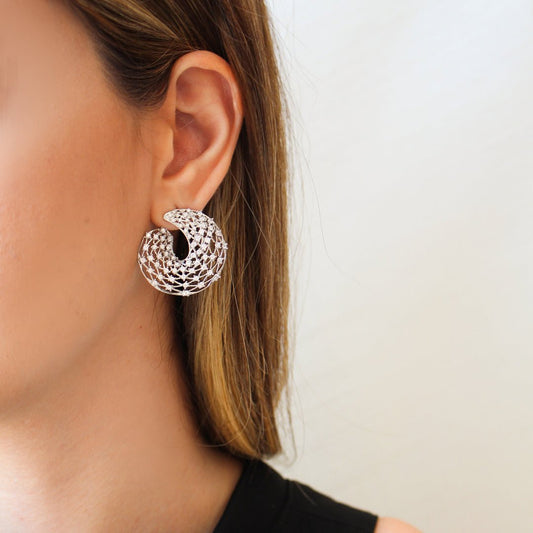 Brinco Selena Zircônias Folheado em Ródio Branco - Piuka