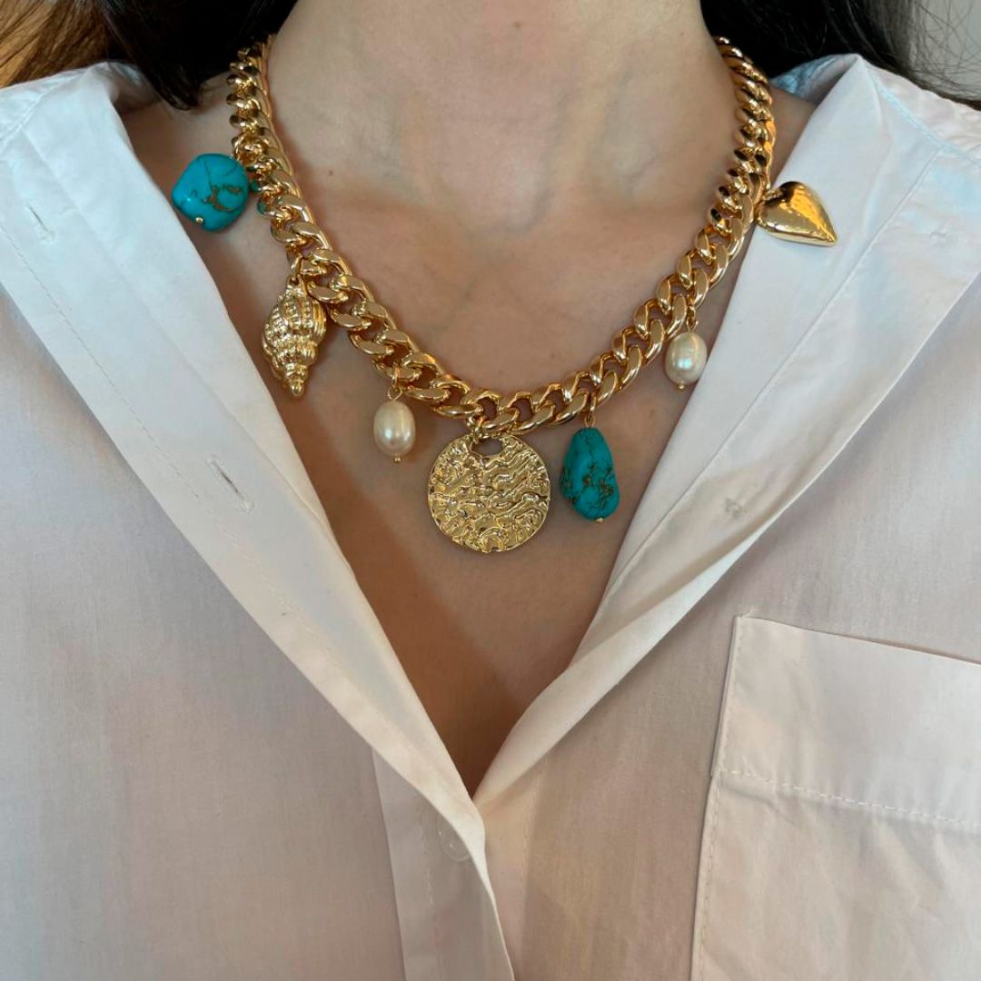 Colar Natalia Boho Elos Medalha Concha Pérola de Água Doce Howlita Turquesa Folheado a Ouro 18k