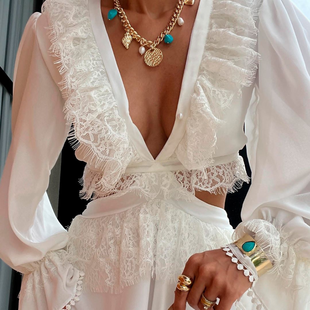 Colar Natalia Boho Elos Medalha Concha Pérola de Água Doce Howlita Turquesa Folheado a Ouro 18k