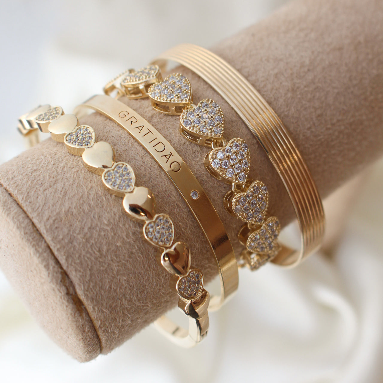 Bracelete Bruna Corações Zircônia Folheado a Ouro 18k