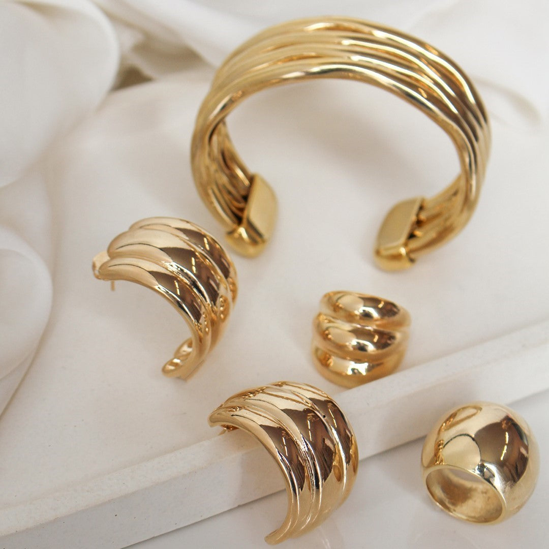 Anel Bold Thais Folheado a Ouro 18k