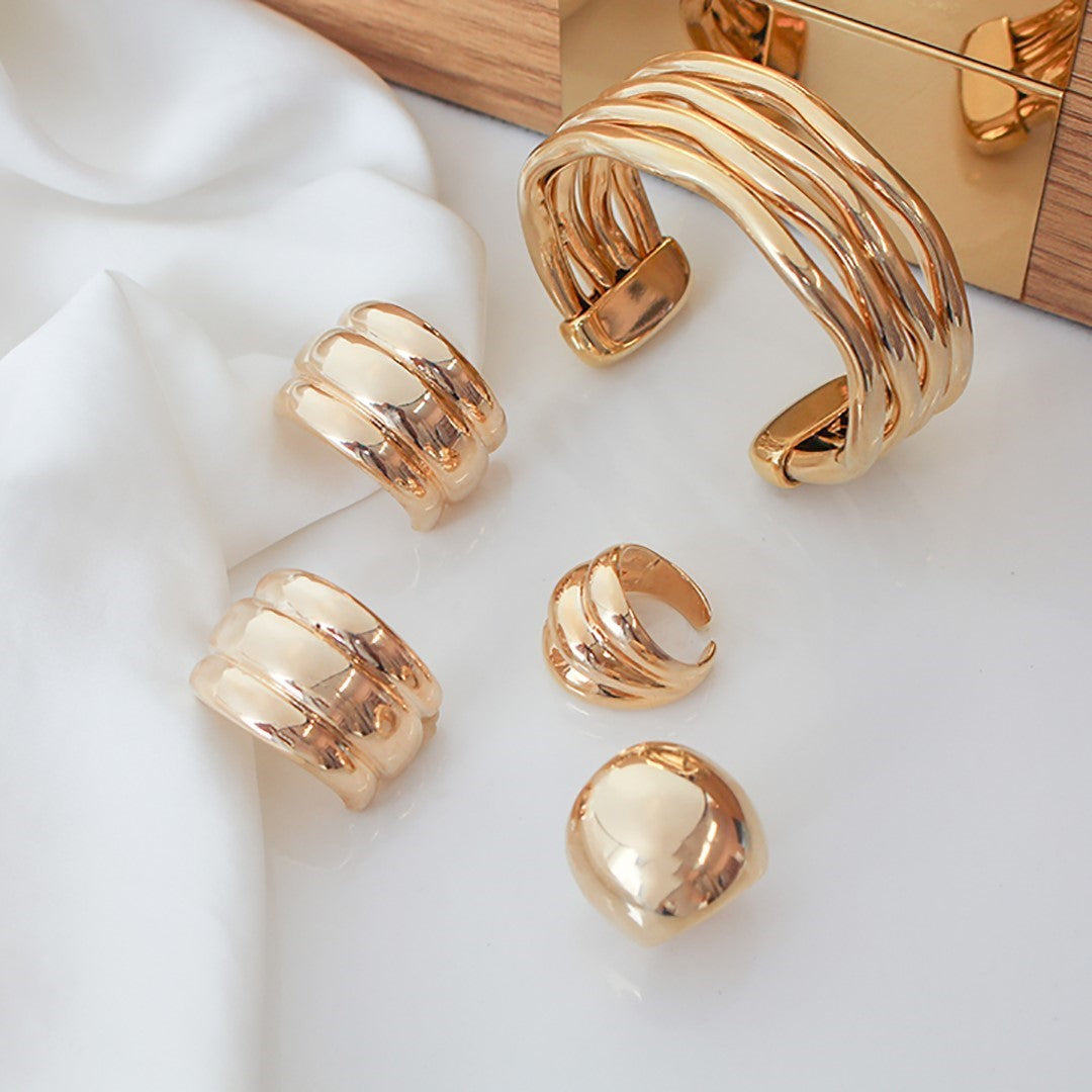 Anel Bold Thais Folheado a Ouro 18k