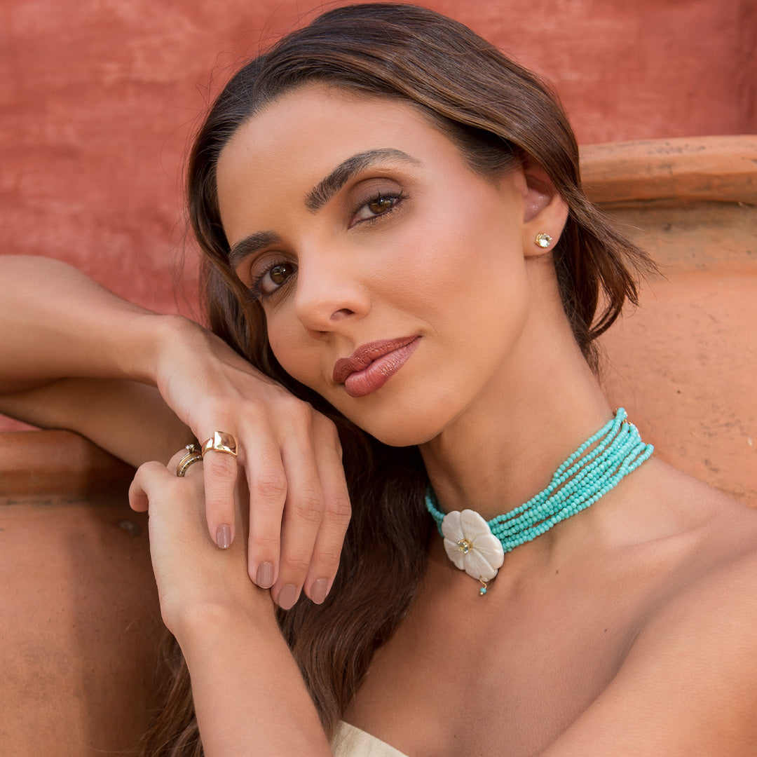 Gargantilha Jaque Flor Madrepérola Zircônia Cristais Turquesa Folheada a Ouro 18k