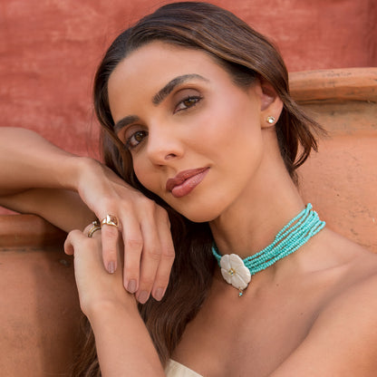 Gargantilha Jaque Flor Madrepérola Zircônia Cristais Turquesa Folheada a Ouro 18k