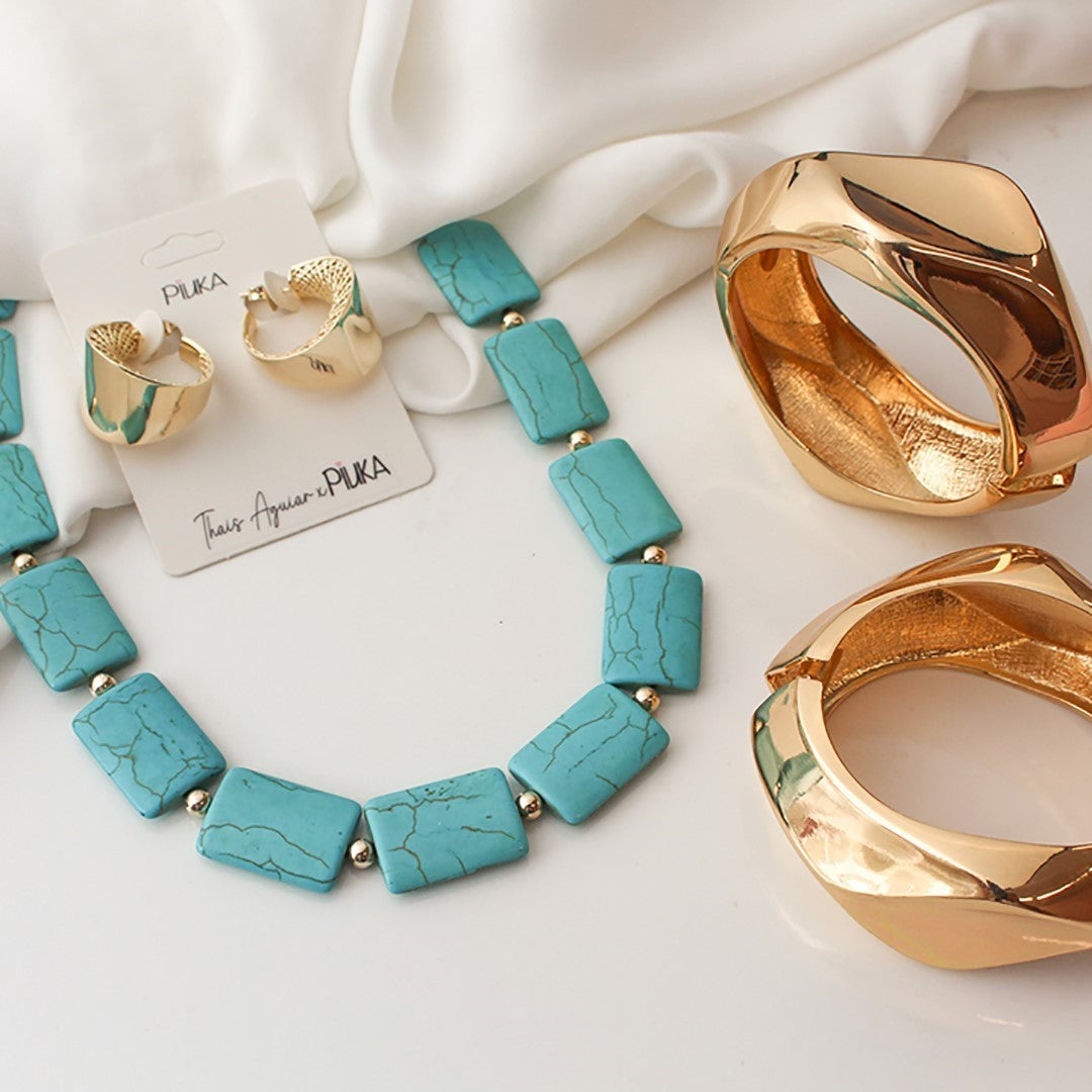 Colar Thais Pedras Naturais Turquesa Folheado a Ouro 18k