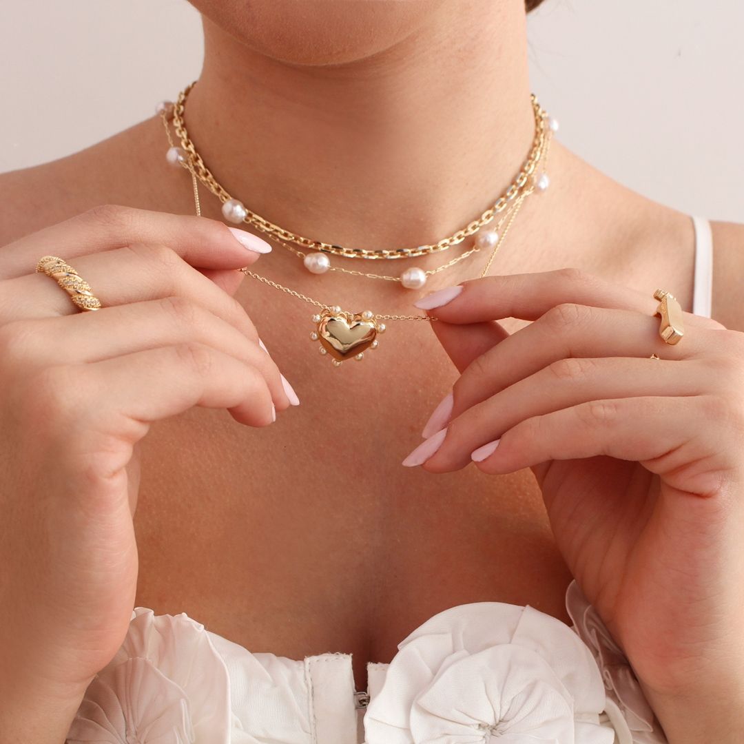 Colar Lia Pingente Coração Pérolas Folheado a Ouro 18k