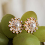 Brinco Flor Sofia Pérolas Zircônias Folheado a Ouro 18k - Piuka