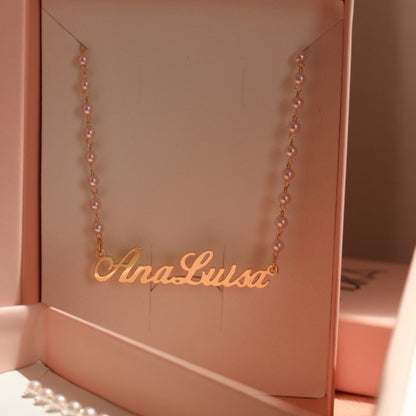 Colar Personalizado Manuscrito Nome Pérolas Folheado a Ouro 18k