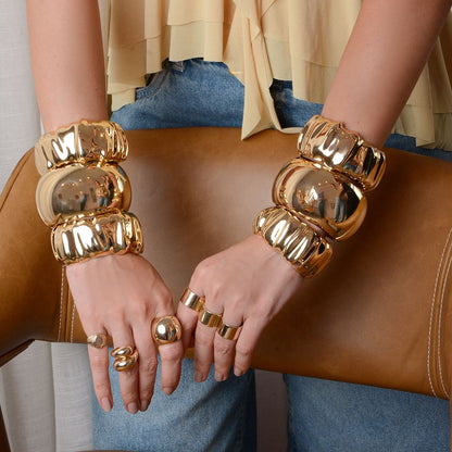 Bracelete Bold Trabalhado Kate Dourado