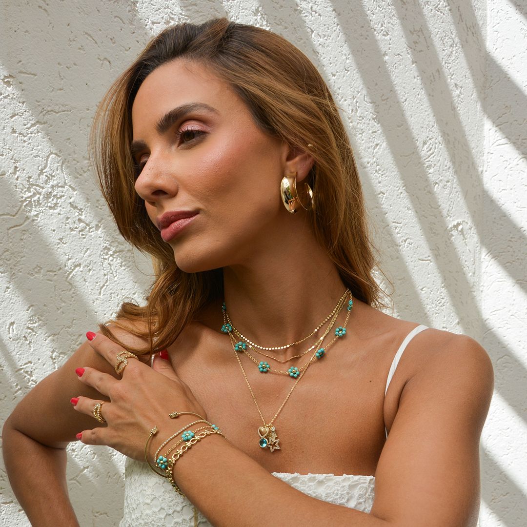 Choker Alice Flor Mini Howlita Turquesa Folheada a Ouro 18k