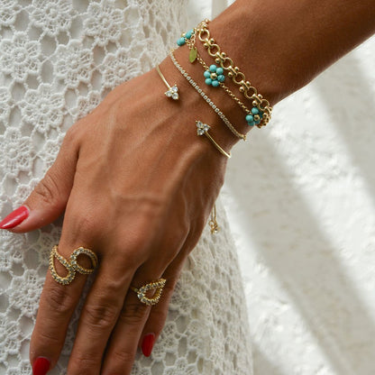 Pulseira Alice Flor Mini Howlita Turquesa Folheada a Ouro 18k