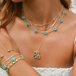 Pulseira Alice Flor Mini Howlita Turquesa Folheada a Ouro 18k