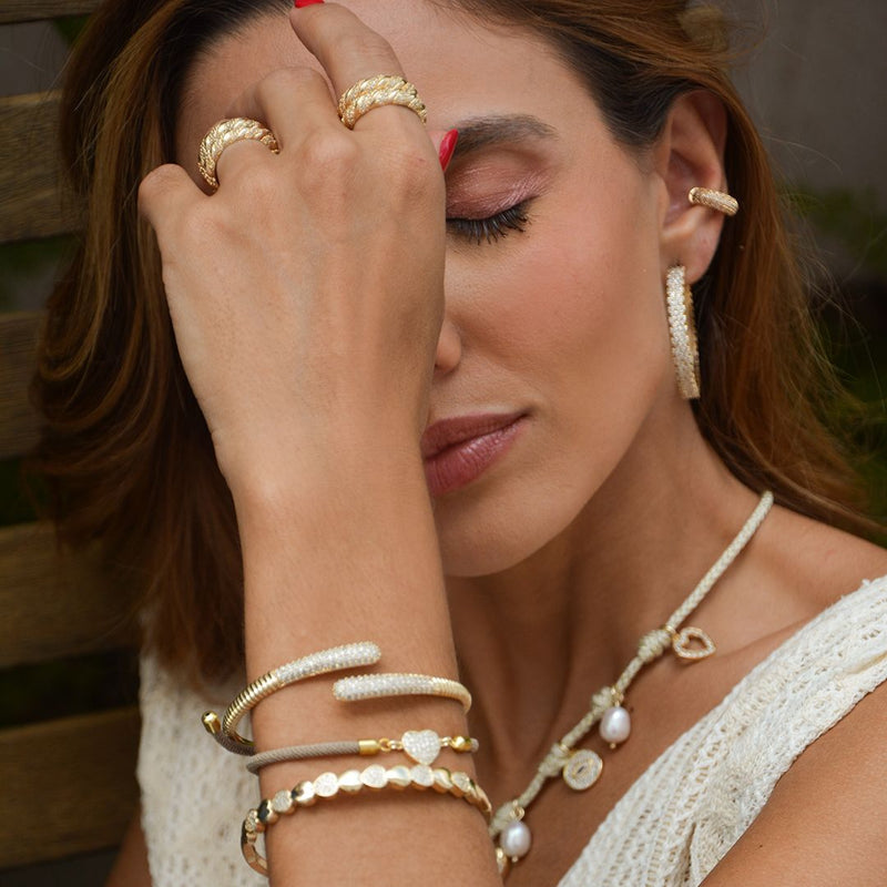 Pulseira Ajustável Maysa Coração Cordão Marrom Zircônias Folheado a Ouro 18k