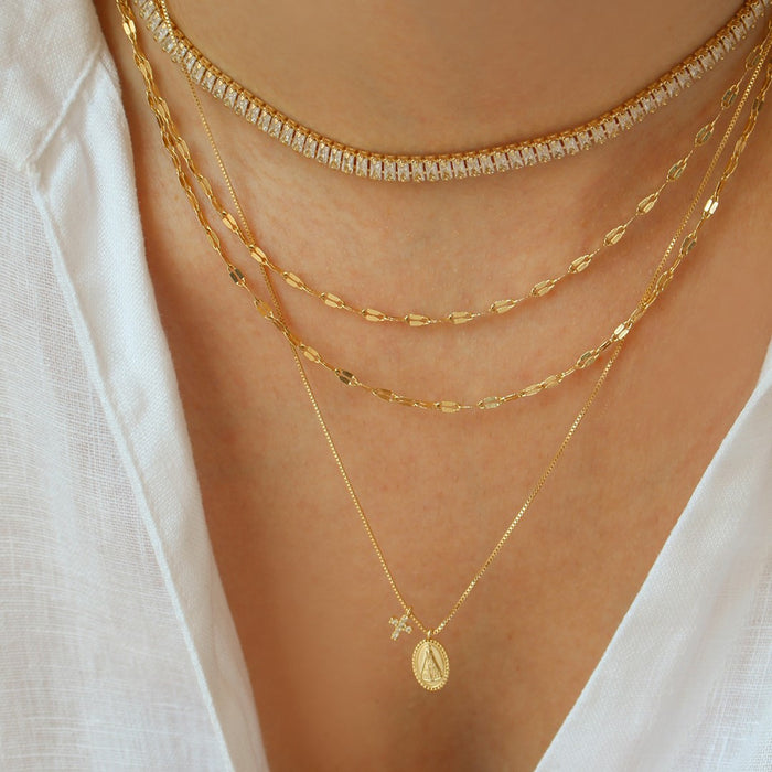 Colar Mini Medalha Nossa Senhora Aparecida Mini Cruz Zircônias Folheado a Ouro 18k