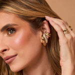 Brinco Ear Hook Rebeca Zircônias Folheado a Ouro 18k
