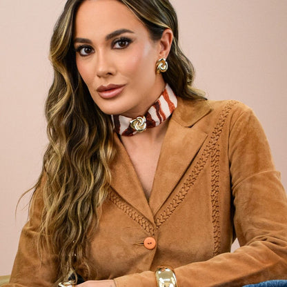 Thais Aguiar - Brinco Orgânico Nora e Lenço de Seda
