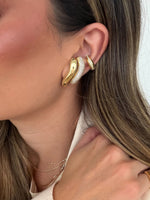 Thais Aguiar - Brinco Ear Hook Lorena & Colar Letra Inicial