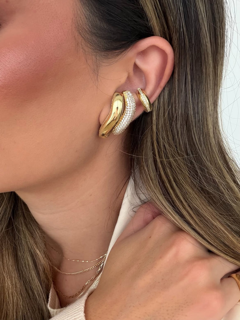 Thais Aguiar - Brinco Ear Hook Lorena & Colar Letra Inicial
