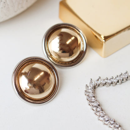 Brinco Botão Analu Folheado a Ouro Folheado em Ródio Branco