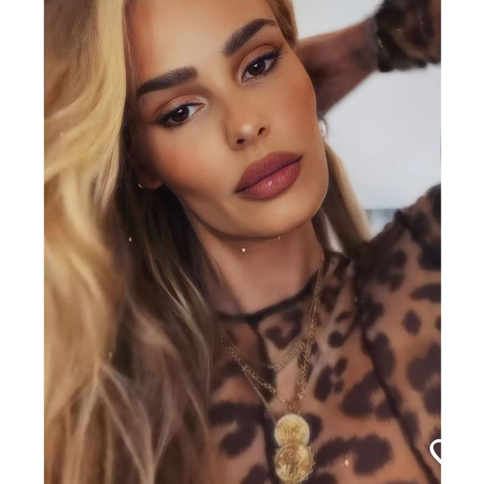 Yasmin Brunet - Mix Colar Medalha Signo