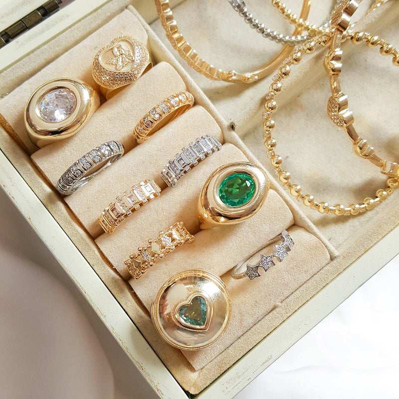Anel Vintage Coração Anjo da Guarda Zircônias Folheado a Ouro 18k Piuka - Piuka