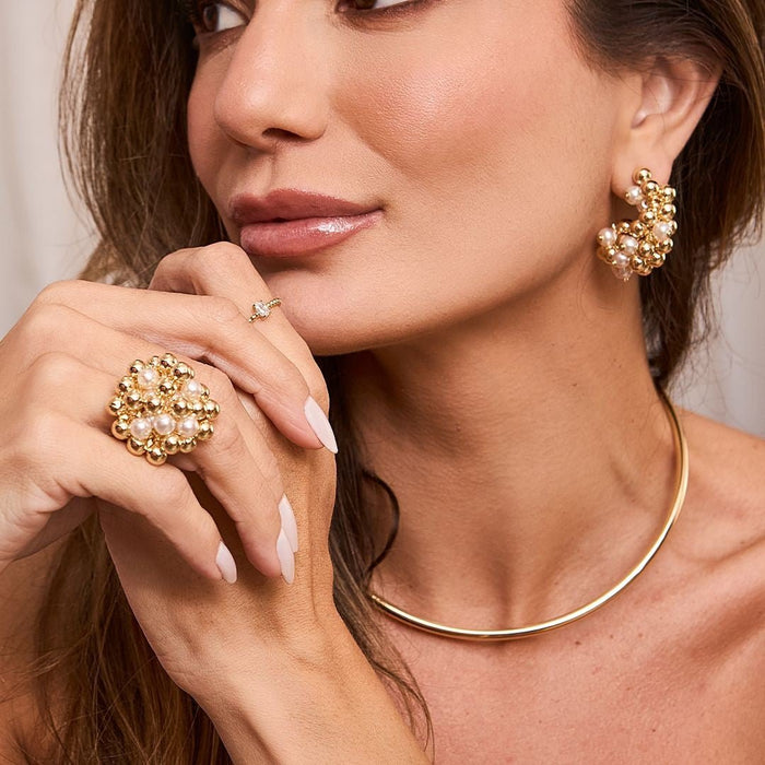 Brinco Argola Ari Esferas e Pérolas Folheado a Ouro 18k