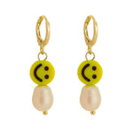 Brinco Argolinha Smile Pérola de Água Doce Folheado a Ouro 18k - Piuka