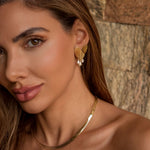 Brinco de Coração Melina Off White Folheado a Ouro 18k - Piuka