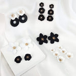 Brinco de Flor Azaléia Branco e Preto - Piuka