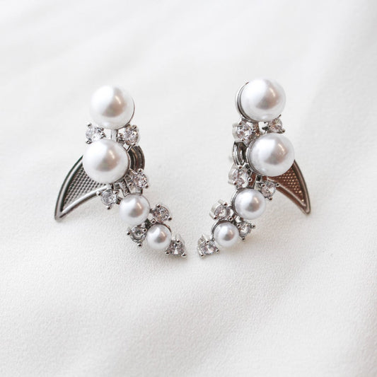 Brinco Ear Cuff Bárbara Pérolas e Zircônias Folheado em Ródio Branco - Piuka