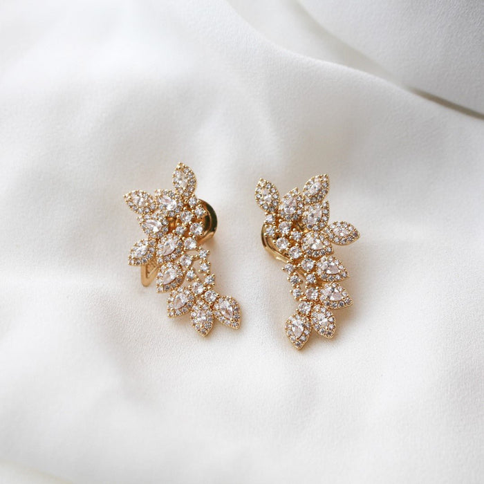 Brinco Ear Cuff Nina Gotas Zircônias Folheado a Ouro 18k