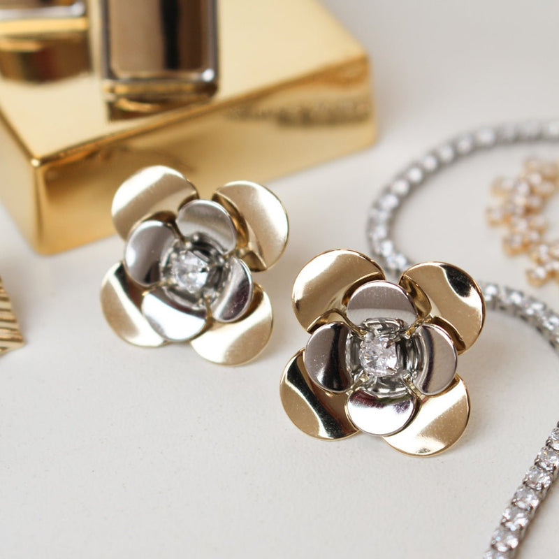 Brinco Flor Eloá Ponto de Luz Zircônia Folheado a Ouro 18k Folheado em Ródio Branco - Piuka