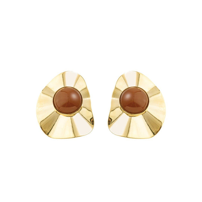 Brinco Marina Gota Resina Marrom Folheado a Ouro 18k