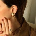 Brinco Marina Gota Resina Off White Folheado a Ouro 18k - Piuka