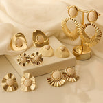 Brinco Marina Gota Resina Off White Folheado a Ouro 18k - Piuka