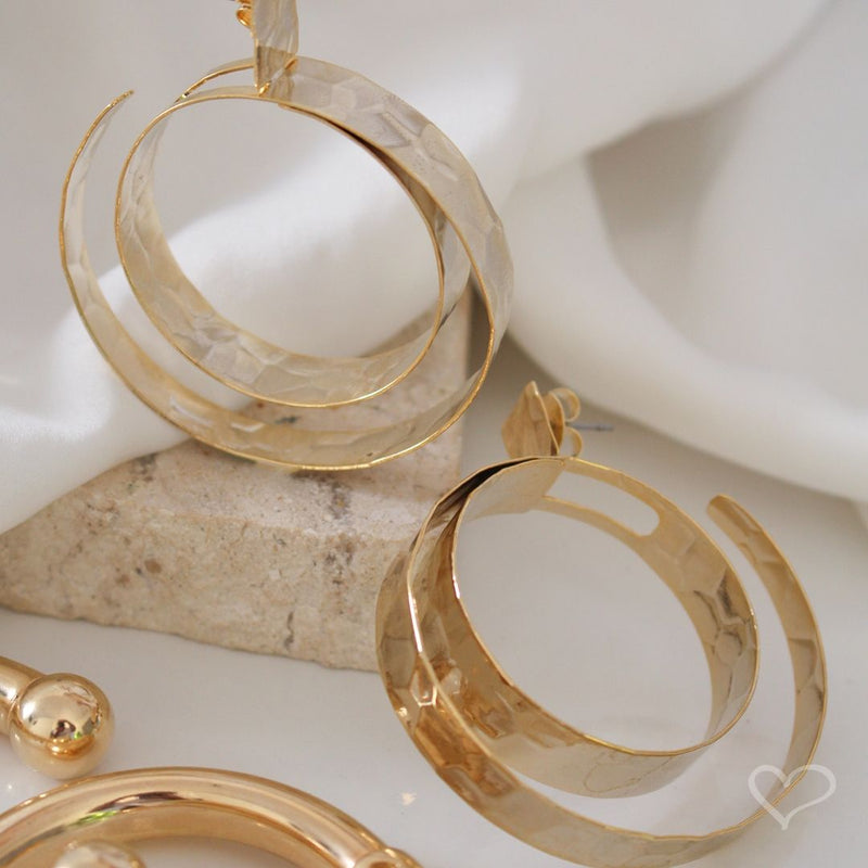Brinco Nick Argola Dupla Texturizada Folheado a Ouro 18k - Piuka