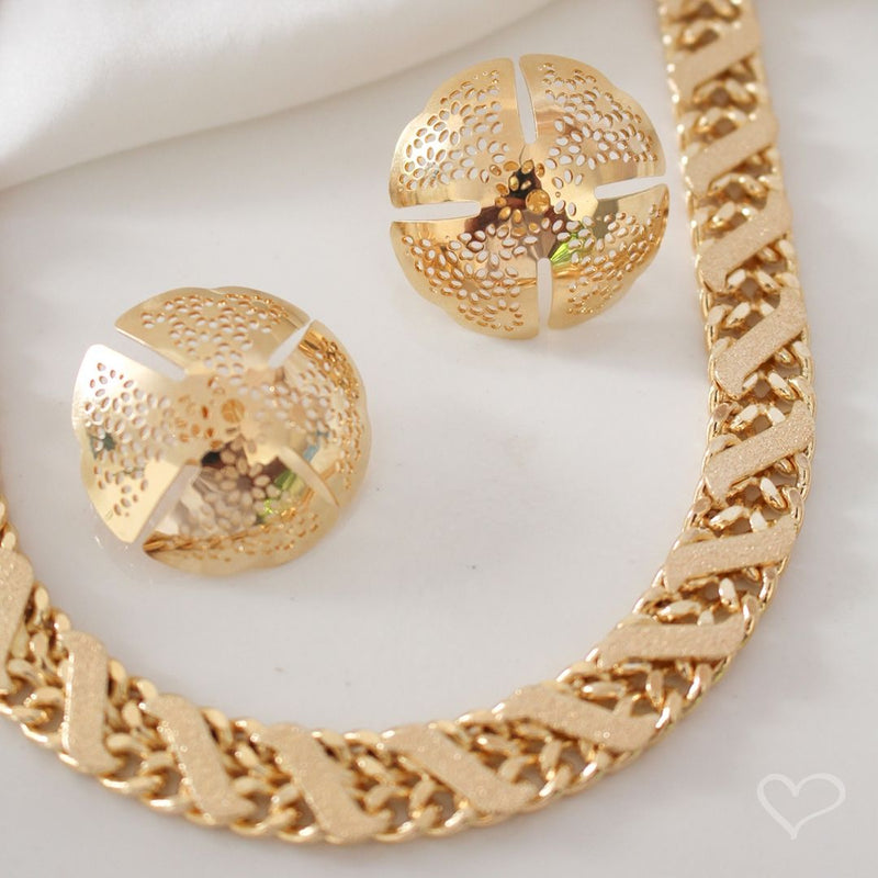 Brinco Piuka Angela Redondo Renda Mini Flor Folheado a Ouro 18k - Piuka