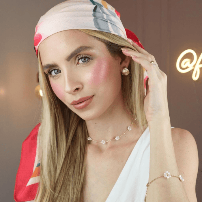 Choker Flor Pérolas Daniela Folheado a Ouro 18k