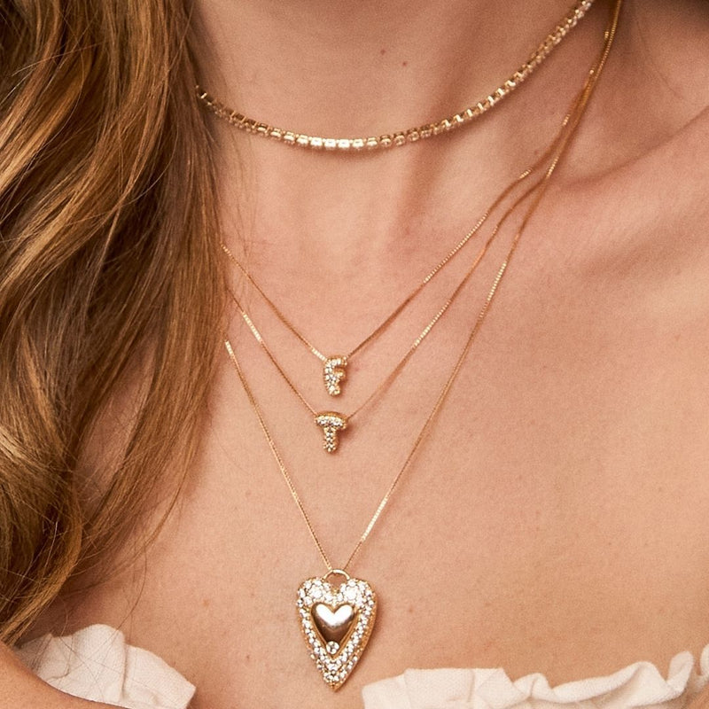 Colar com Mini Letra Inicial Zircônias Folheado a Ouro 18k - Piuka