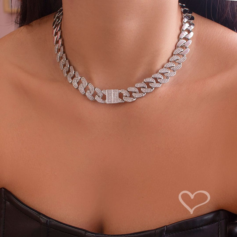 Colar Curto Aline Elos Cravejados Zircônias Folheado em Ródio Branco - Piuka