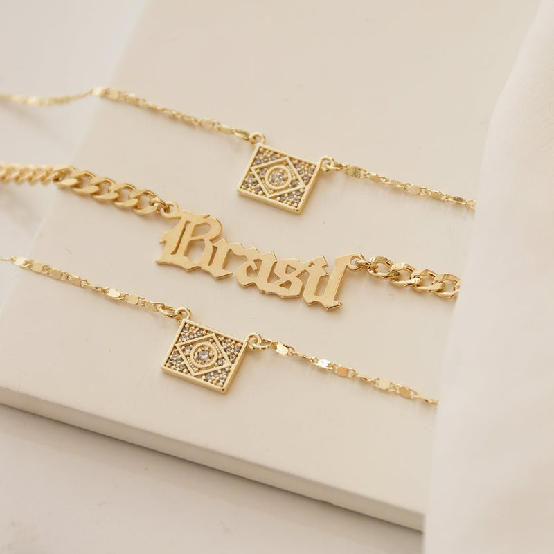 Colar Manuscrito Brasil Folheado a Ouro 18k - Piuka