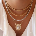 Colar Medalha Nossa Senhora Aparecida Zircônias Folheado a Ouro 18k - Piuka