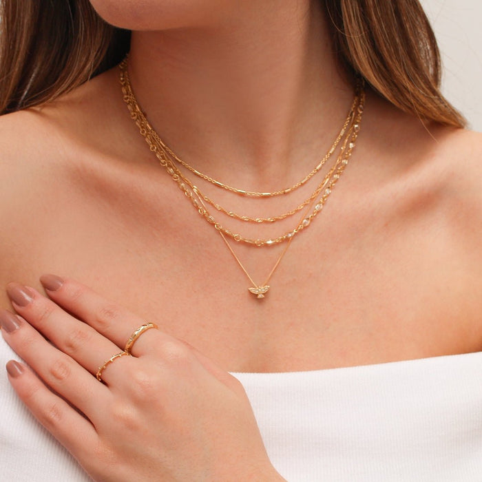 Colar Mini Espiríto Santo Zircônias Folheado a Ouro 18k