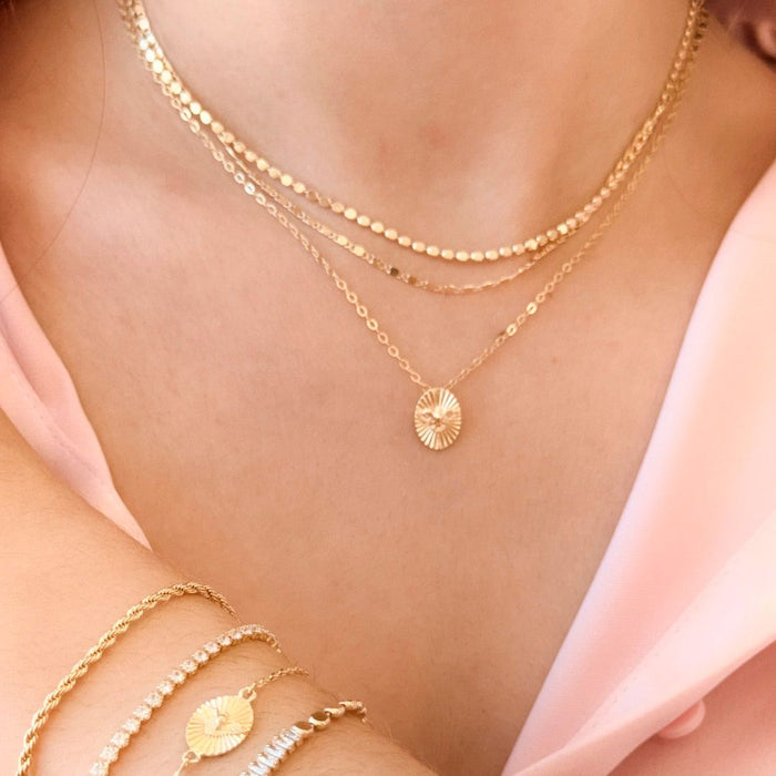 Colar Mini Medalha Espírito Santo Folheado à Ouro 18k