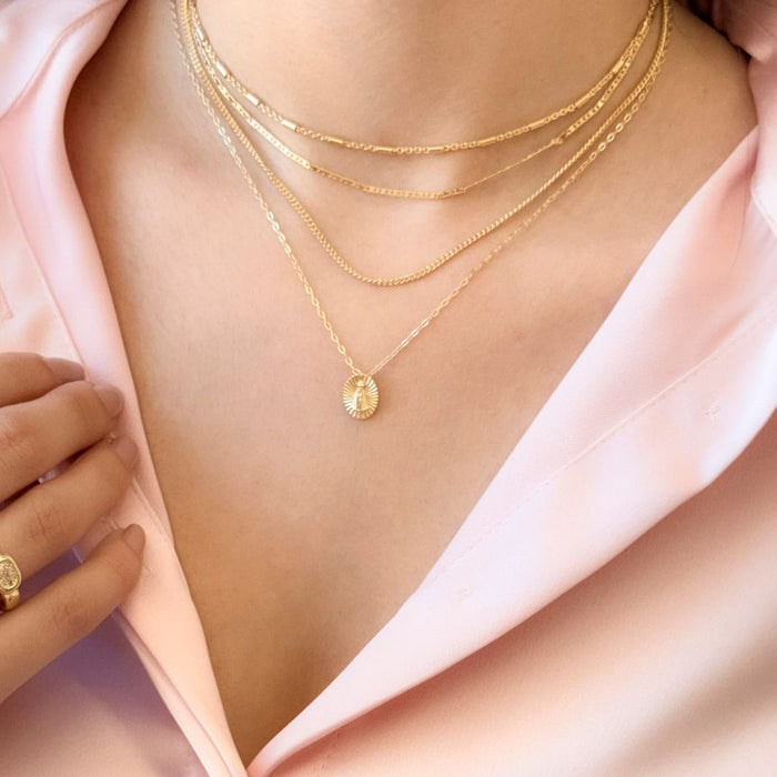 Colar Mini Medalha Nossa Senhora Aparecida Folheado à Ouro 18k