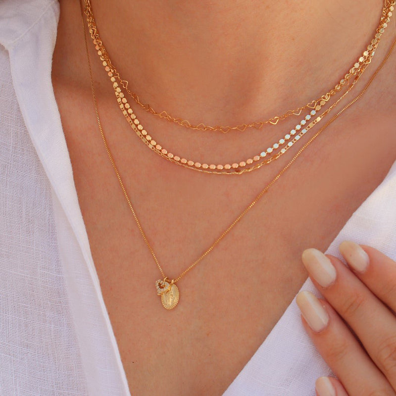 Colar Mini Medalha Nossa Senhora das Graças Mini Coração Zircônias Folheado a Ouro 18k - Piuka