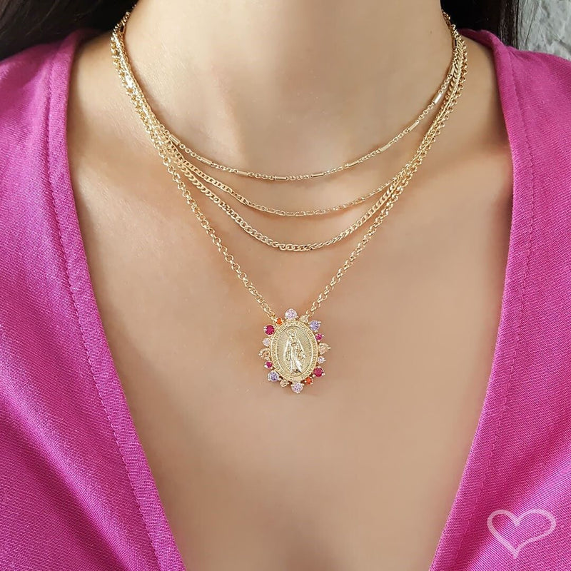 Colar Nossa Senhora das Graças Medalha Milagrosa Zircônias Coloridas Folheado a Ouro 18k - Piuka