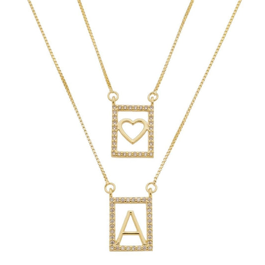 Escapulário Letra Inicial Coração Zircônias Folheado a Ouro 18k - Piuka