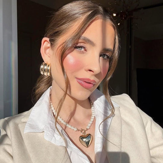 Fe Tumas - Colar de Pérolas Coração Julia - Piuka