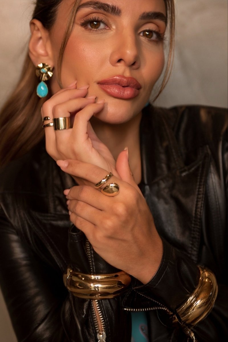 Ingrid Giovinazzo - Brinco Orgânico Lola Turquesa & Bracelete Bold Medio Ariane - Piuka